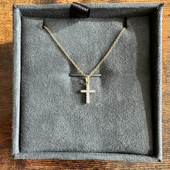 David Yurman Cable Cross Necklace w/ Pavé White Diamonds & 18K Yellow Gold - 18" - Picture 3 of 16